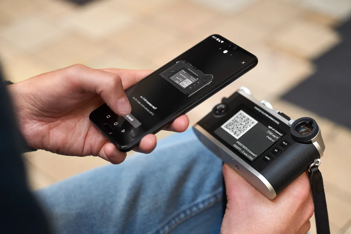 Leica FOTOS - wireless photo transfer_01